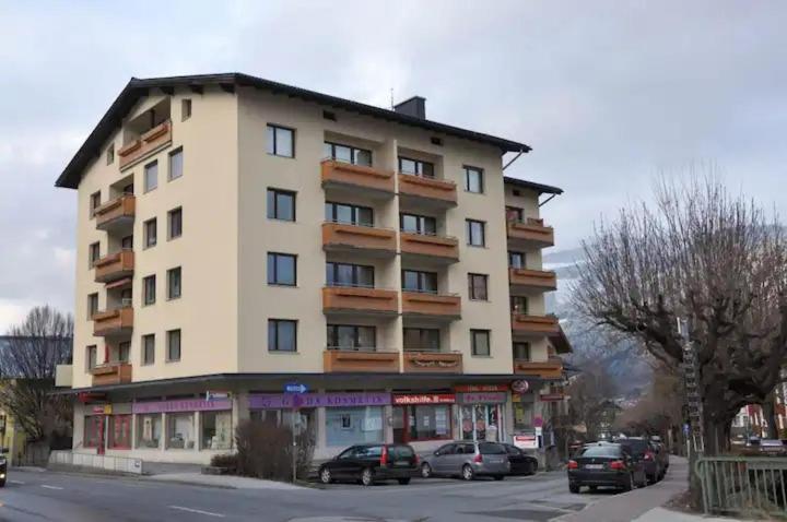 Apartment View In Zell-am-see Centre *